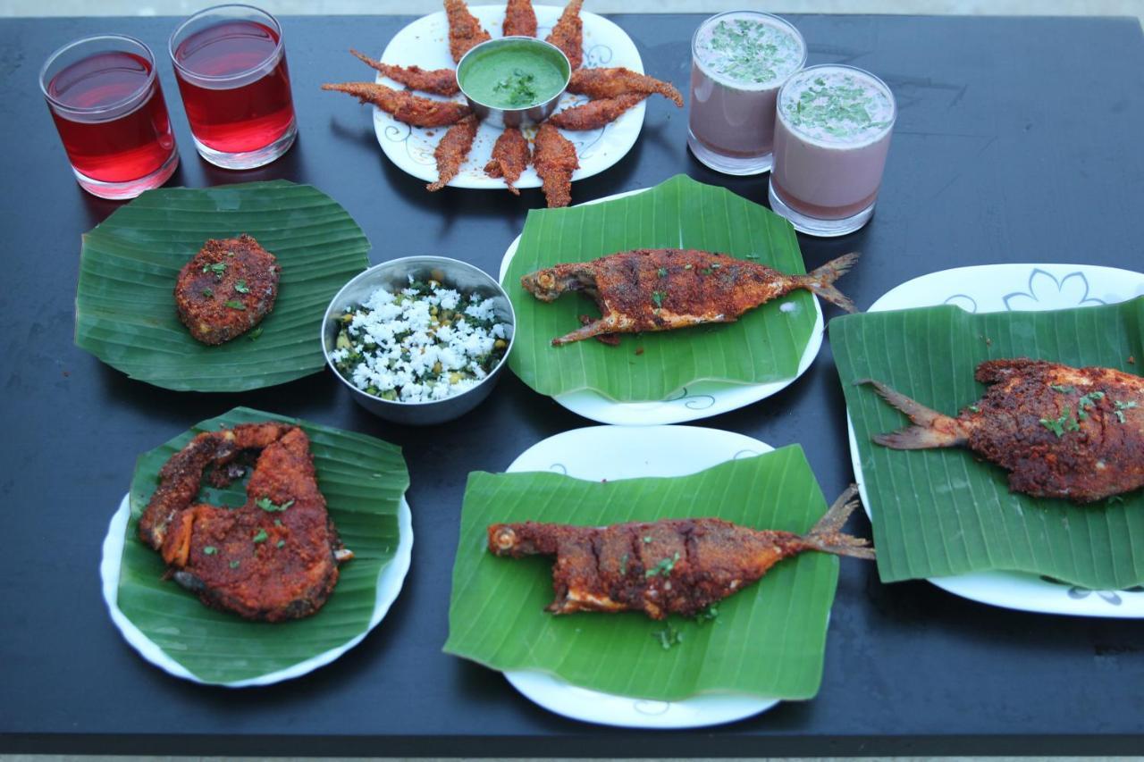 The Blue View - Sea View Villa'S Ratnagiri Bagian luar foto